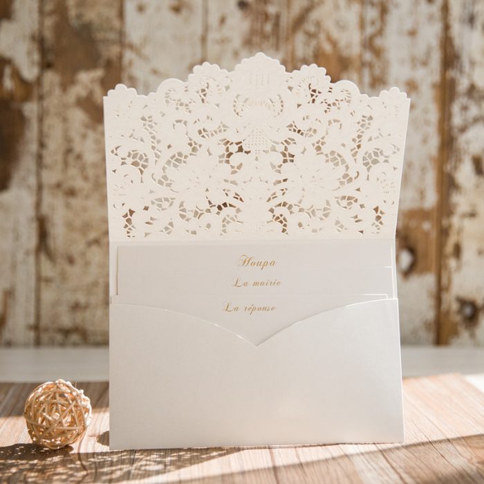 Faire-part pochette dentelle N°1